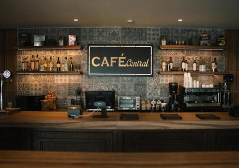 Canada Central & Rooftop, bar