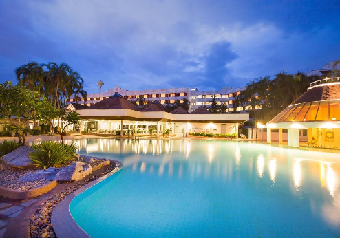 The Imperial Hotel and Convention Centre, zwembad