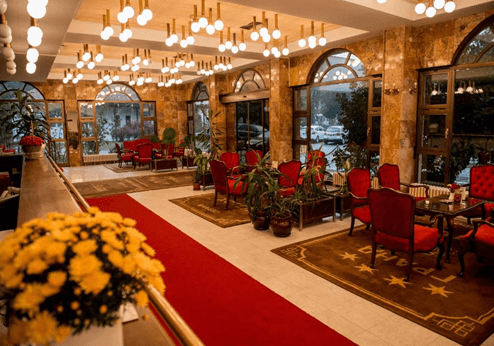 Hotel Grand, receptie