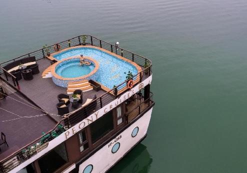 Peony Cruise, zwembad