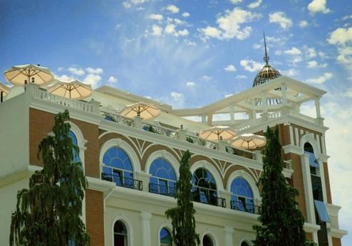 Batumi World Palace, rooftop