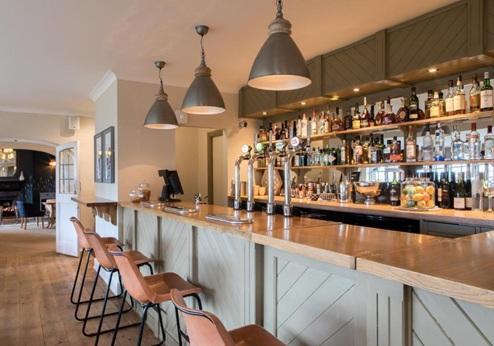 Beaulieu Inn, Bar