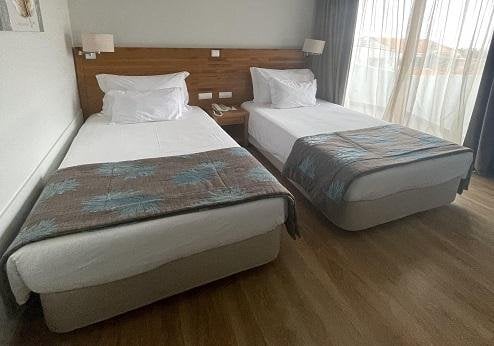 Hotel Caravelas, kamer