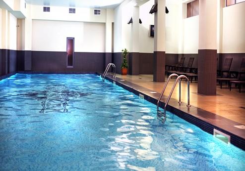 Ani Plaza Hotel, zwembad