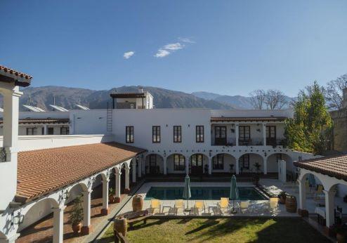 Iraola Hotel, exterior