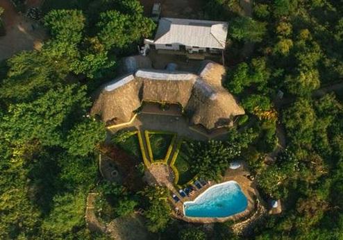 Lake Manyara Wildlife Safari Camp, omgeving