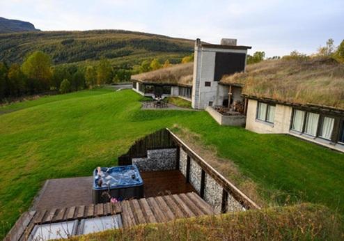 Fjellkysten Gjestehus, omgeving buiten