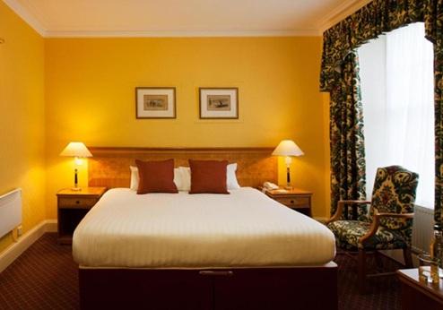Royal Highland Hotel, Kamer
