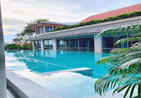Krungsri River Hotel, zwembad 