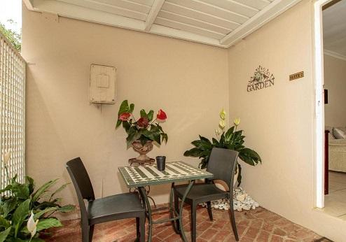 Chartwell Guest House - buitenzitje