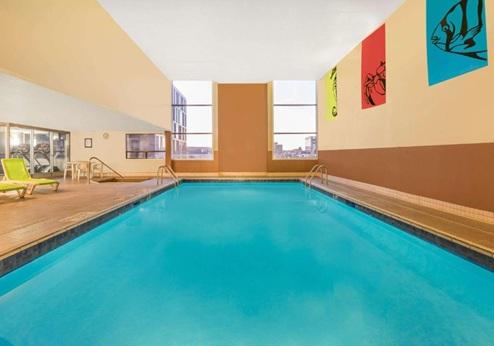 Ramada Plaza Prince George, zwembad