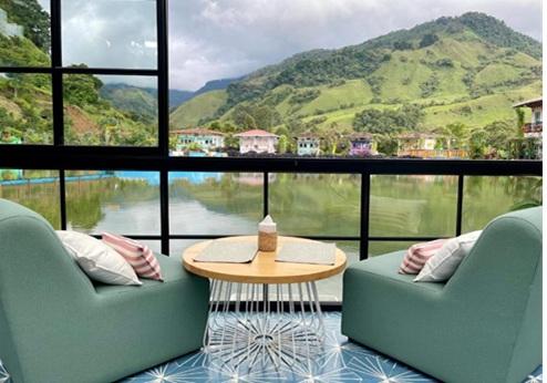 Lago Valdivia, lounge