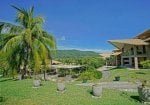 Nammb&uacute; Beachfront Bungalows, tuin