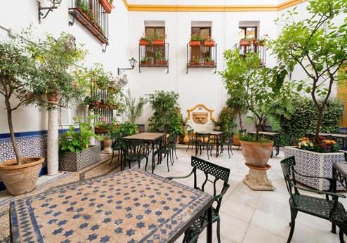 Eurostars Maimonides, binnenplaats