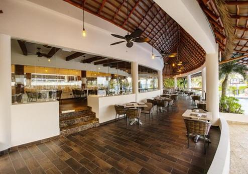 The Reef Playacar Beach Resort & Spa, restaurant