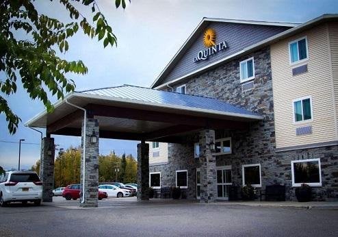 La Quinta Inn & Suites by Wyndham Fairbanks Airport, exterieur