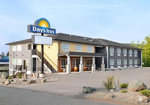 Days Inn by Wyndham 100 Mile House, exterieur