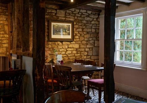 Hunters Hall Inn, restaurant