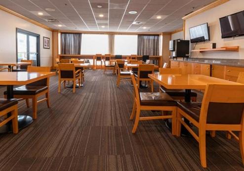 Prestige Oceanview Hotel Prince Rupert, ontbijtzaal
