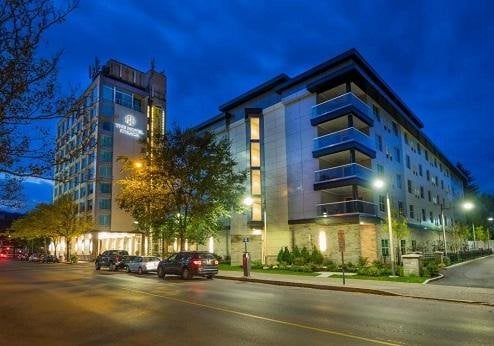 The Hotel Ithaca, exterieur