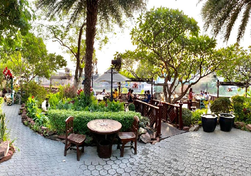 Krungsri River Hotel, terras 