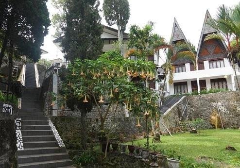 Toledo Inn, exterieur