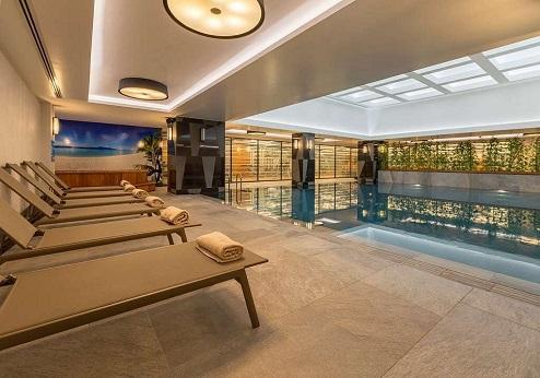 Golden Tulip Bayrampasa, zwembad