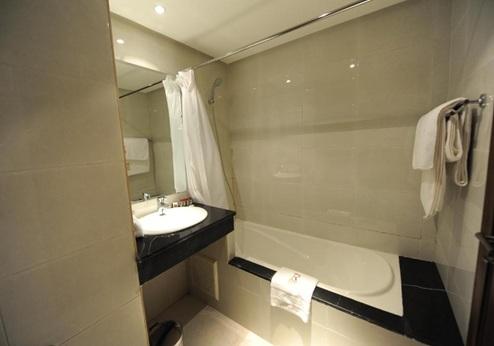 Rive Hotel, badkamer