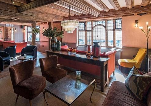 The Falstaff Hotel, Lounge