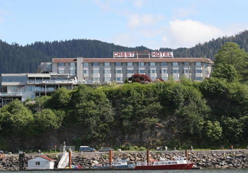Crest Hotel, exterieur