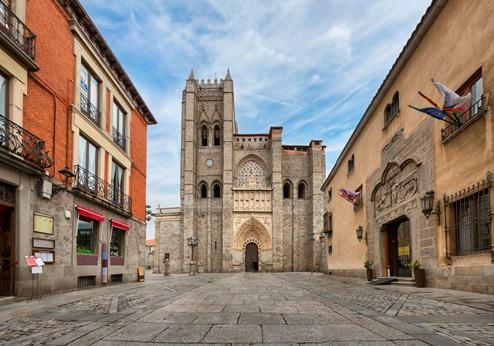 Sercotel Cuatro Postes, omgeving