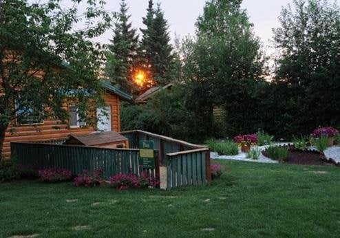 Pike's Waterfront Lodge, tuin