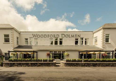 Woodford Dolmen Hotel, buitenkant