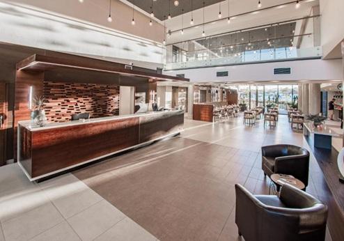 Windhoek Town Lodge, lobby