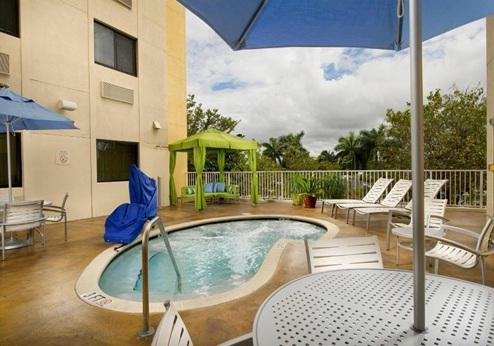 Fairfield Inn & Suites Miami Airport South, zwembad