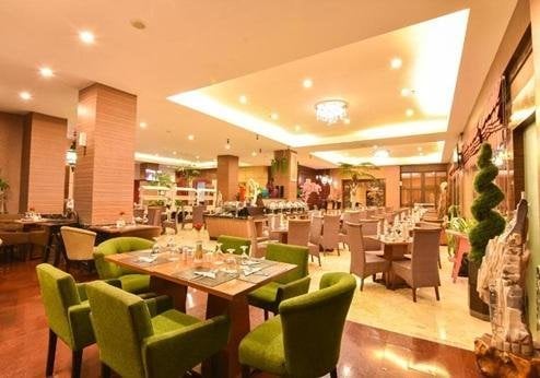 Grand Rocky Hotel, restaurant