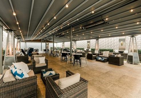 The Place Hotel, Terras
