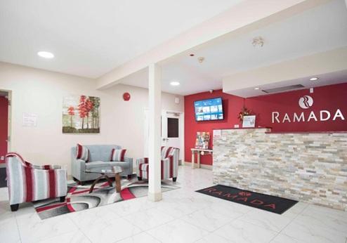 Ramada Limited 100 Mile House, lobby