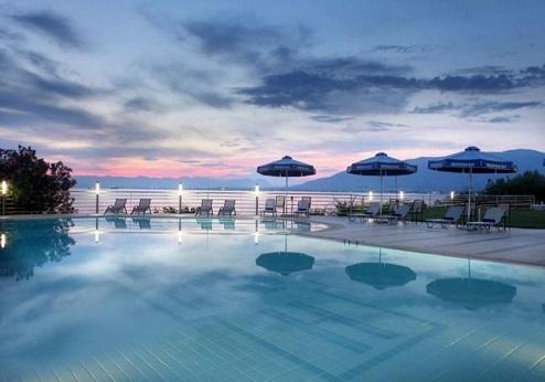 Messinian Bay, zwembad