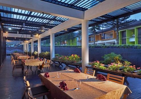 Mikie Holiday Resort, terras
