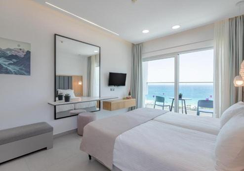  Napa Mermaid Hotel & Suites, kamer