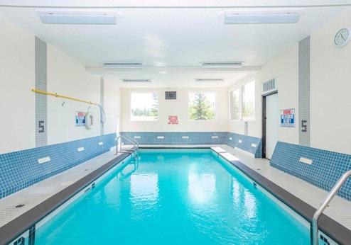 Sandman Hotel & Suites Prince George, zwembad