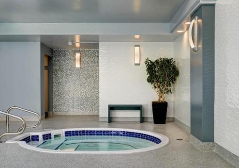 Chateau Victoria Hotel & Suites, jacuzzi