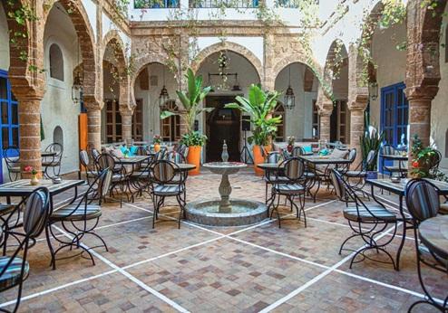 Riad Al Madina, zitplek