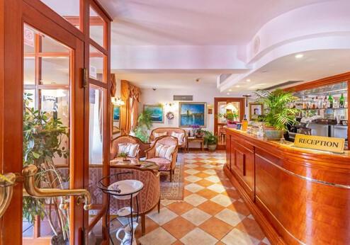 Hotel Ostrea, receptie