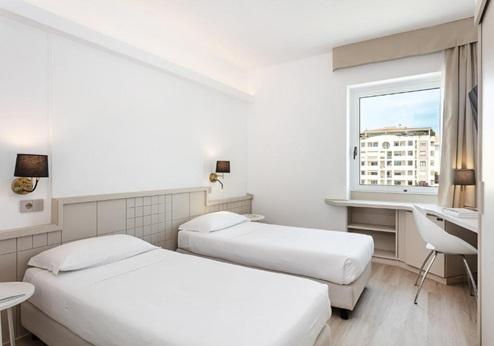 Hotel Carlo Felice, kamer