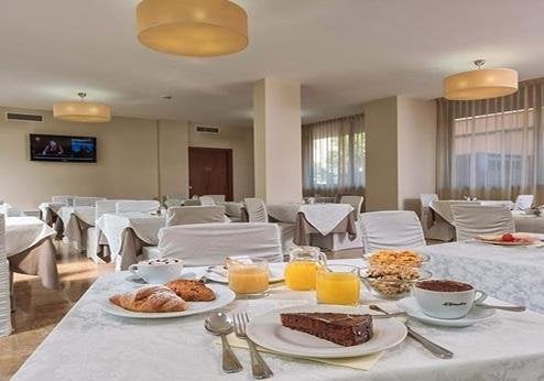 Hotel For You, restaurant