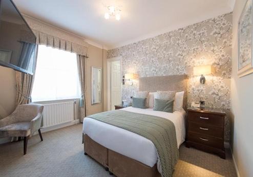 The Imperial Hotel, kamer