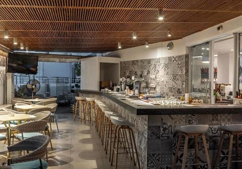 Park Beach hotel, bar