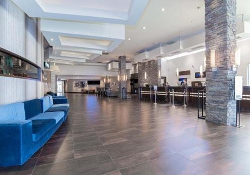 Sandman Signature Vancouver Airport Hotel, lobby